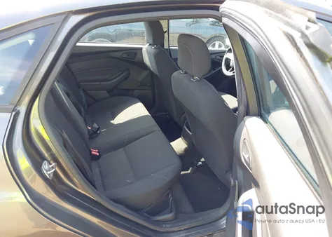 2016 Ford Focus S из США, поврежденный, VIN 1FADP3E27GL257647